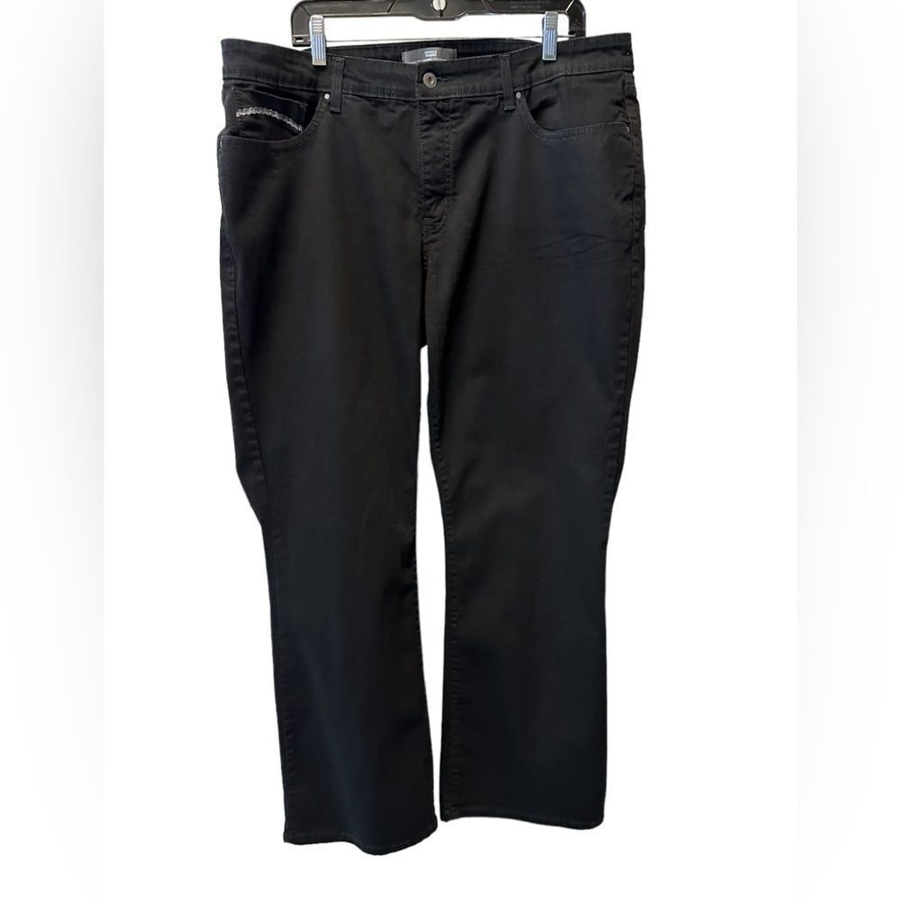 Vintage Levi’s , 512 bootcut , 22 M , black